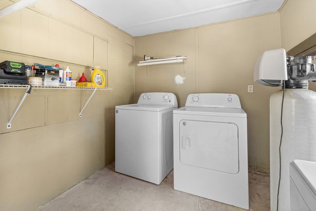206 Ne 538 Th Ave, House other with 3 bedrooms, 2 bathrooms and null parking in OLD TOWN FL | Image 28