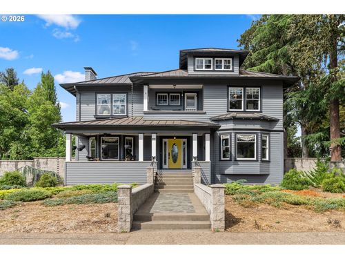 211 S 3rd St, Cottage Grove, OR, 97424-2102 | Card Image
