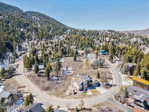 390 Woodland Dr, Park City, UT, 84098-5152 | Card Image