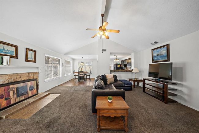 22303 Acorn Chase Dr, House other with 4 bedrooms, 2 bathrooms and 2 parking in Spring TX | Image 27