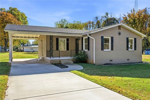 3740 Leight St, Walkertown, NC, 27051-9685 | Card Image