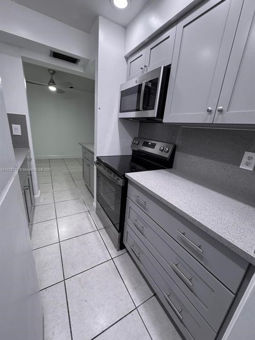 apt-105-1431 14th Ave, Hollywood, FL, 33020-6566 | Card Image