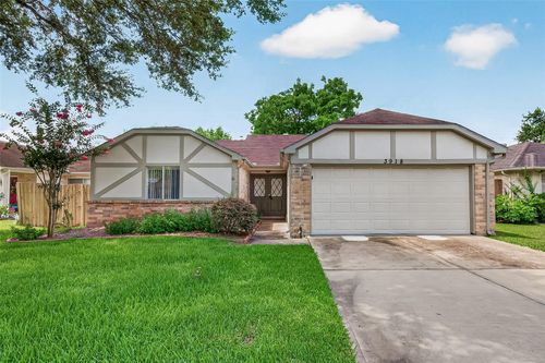 3918 Mill Rock Cir, Sugar Land, TX, 77479-1739 | Card Image