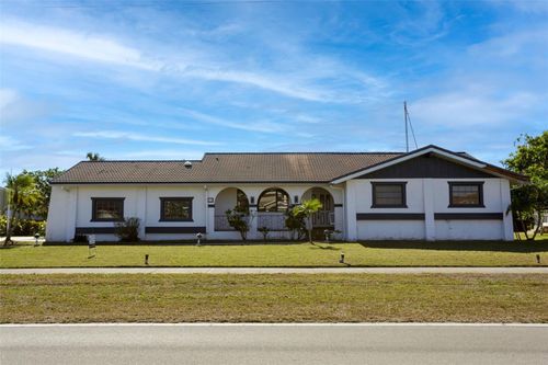 2711 W Marion Avenue, PUNTA GORDA, FL, 33950 | Card Image