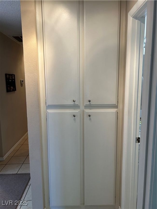 Detailed view of baseboards | Image 36