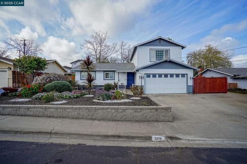 2279 Saint George Dr, Concord, CA, 94520-1352 | Card Image