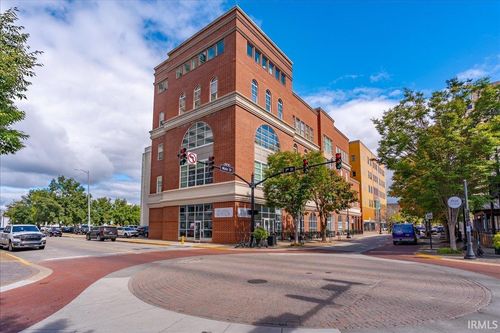 1-d2-300 Main St, Evansville, IN, 47708-1477 | Card Image
