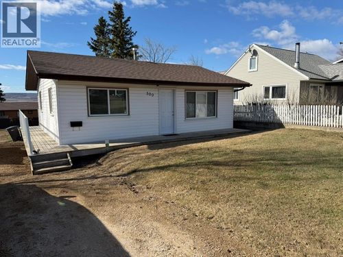 309 100a Ave, Dawson Creek, BC, V1G1X5 | Card Image