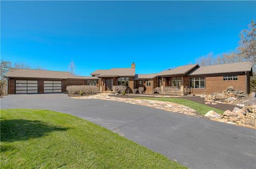 5740 Clare Rd, Shawnee, KS, 66226-2816 | Card Image