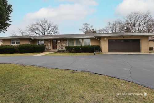 20W371 Diversey Ave, Addison, IL, 60101-3049 | Card Image