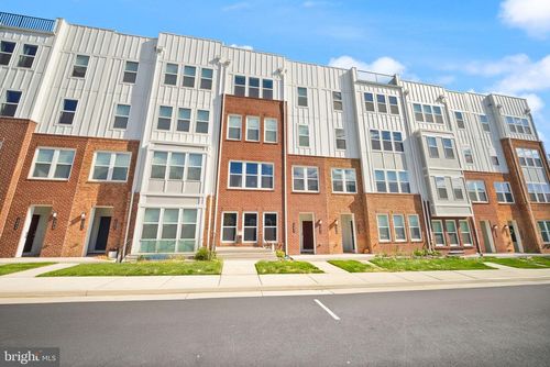 19854 Lavender Dust Sq, ASHBURN, VA, 20147-3035 | Card Image