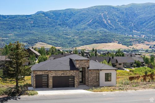 5713 E Elkhorn Dr, Eden, UT, 84310-9565 | Card Image