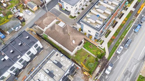 612 E 3rd St, North Vancouver, BC, V7L1G7 | Card Image