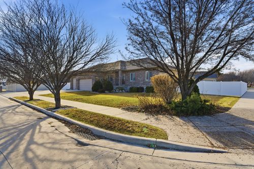 10938 Lucas Ln, South Jordan, UT, 84095-8424 | Card Image