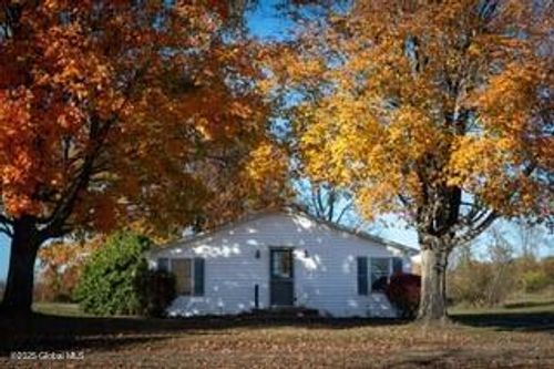 32 Treeland Farm Dr, Hudson, NY, 12534-4332 | Card Image