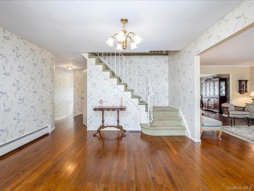 16 Wright Rd, Rockville Centre, NY, 11570-1235 | Card Image