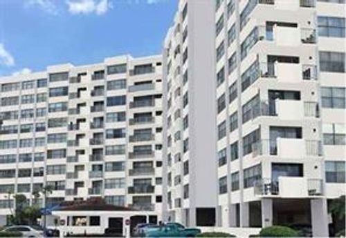 810e-1300 Ne Miami Gardens Dr, Miami, FL, 33179-4734 | Card Image