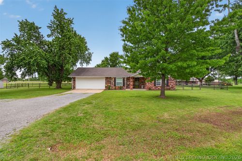 68 Maple Road, Pryor, OK, 74361 | Card Image