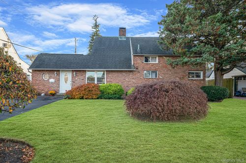 22 Bayberry Lane, Hempstead, NY, 11756 | Card Image