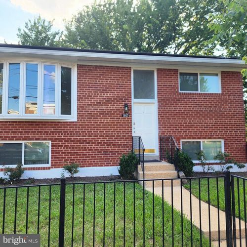 1405 42nd St Se, WASHINGTON, DC, 20020-6007 | Card Image