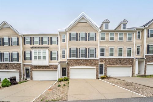 3909 Sun Way, Morgantown, WV, 26505-1148 | Card Image