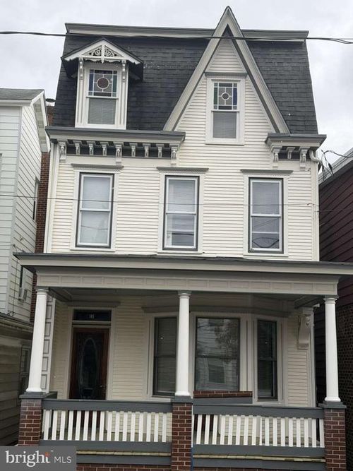 105 S 4th St, MINERSVILLE, PA, 17954-1118 | Card Image