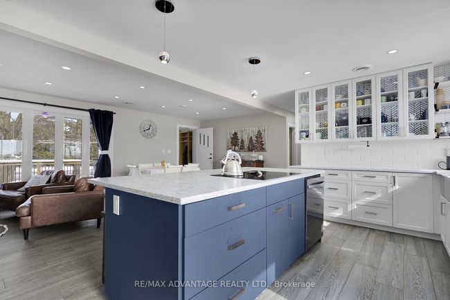 9755 Longwoods Rd, House other with 5 bedrooms, 3 bathrooms and 4 parking in London ON | Image 17