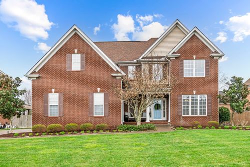 2848 Kaye Dr, Thompsons Station, TN, 37179-5350 | Card Image