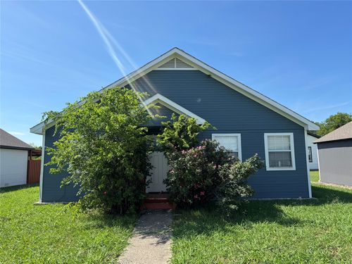 817 Kingdom Cir, Waxahachie, TX, 75167-7907 | Card Image