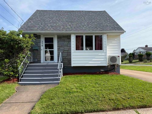 370 Victoria Ave, House with 2 bedrooms, 1 bathrooms and null parking in New Glasgow NS | Card Image