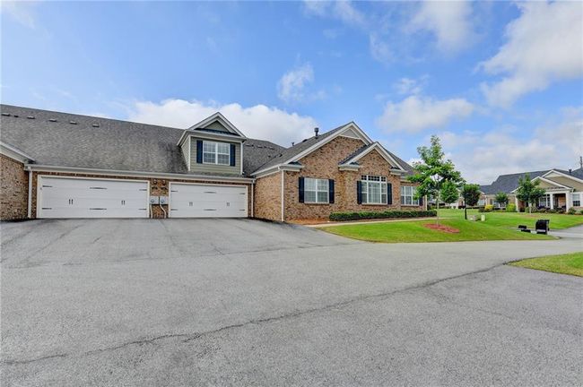 3411 Lindenridge Dr, Condo with 3 bedrooms, 3 bathrooms and null parking in Buford GA | Image 54
