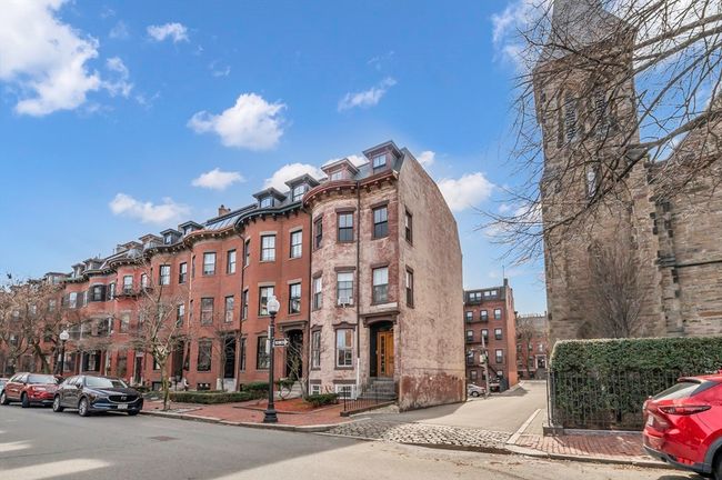 APT-1 - 162 W Concord St, Condo with 2 bedrooms, 2 bathrooms and 1 parking in Boston MA | Image 27