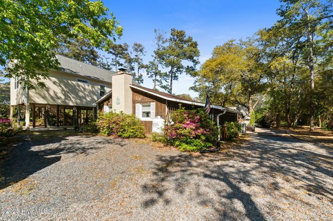 306 Ne 55 Th St, House other with 3 bedrooms, 1 bathrooms and null parking in Oak Island NC | Image 8