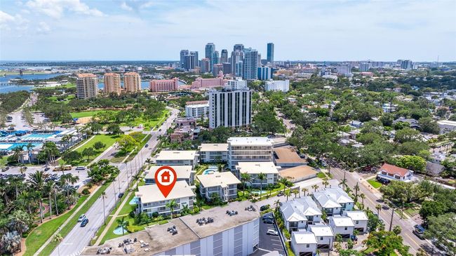 UNIT-6 - 1060 N Shore Dr Ne, Condo with 2 bedrooms, 2 bathrooms and null parking in ST PETERSBURG FL | Image 16