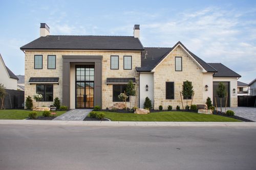 692 E Chloe Ln, Washington, UT, 84780-2525 | Card Image
