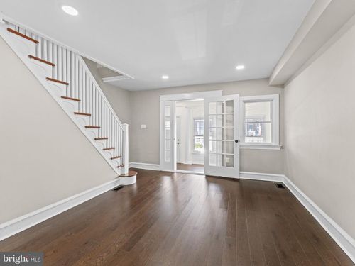 5921 Elsinore St, PHILADELPHIA, PA, 19120-1207 | Card Image