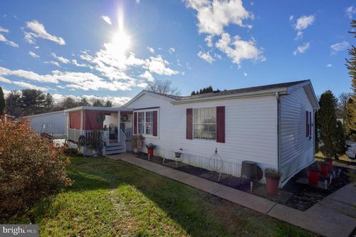 104 Fox Run Ct, LANCASTER, PA, 17603-2142 | Card Image