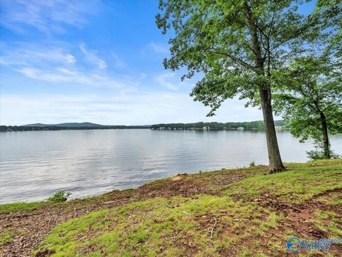 139 Monte Sano Dr, Scottsboro, AL, 35769-7901 | Card Image