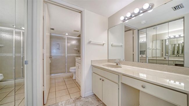 21 - 5217 Wedgewood Ln, Condo with 2 bedrooms, 2 bathrooms and null parking in SARASOTA FL | Image 12