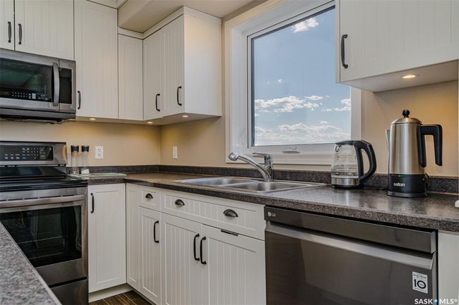 10 Friesen Street E, House other with 3 bedrooms, 2 bathrooms and 100 parking in Laird Rm No. 404 SK | Image 5