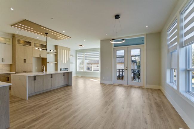 10897 Morrisette Pl, House other with 6 bedrooms, 5 bathrooms and 4 parking in Maple Ridge BC | Image 4