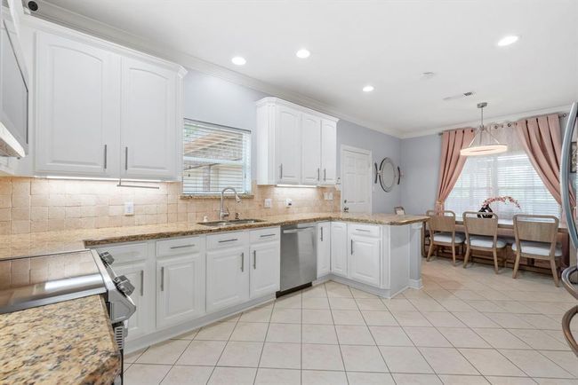 8518 Kerr Dr, House other with 3 bedrooms, 2 bathrooms and 2 parking in Tomball TX | Image 16