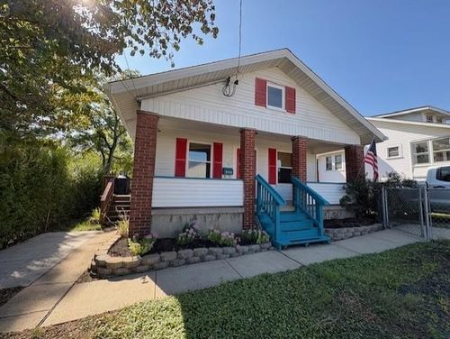 909 Highland Ave, Patterson Hts, PA, 15010-2849 | Card Image