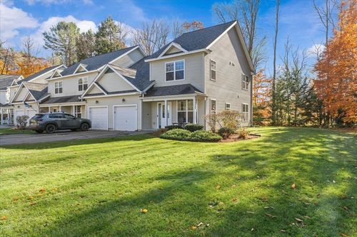 43 Marion Ave, Essex Junction, VT, 05452-4428 | Card Image