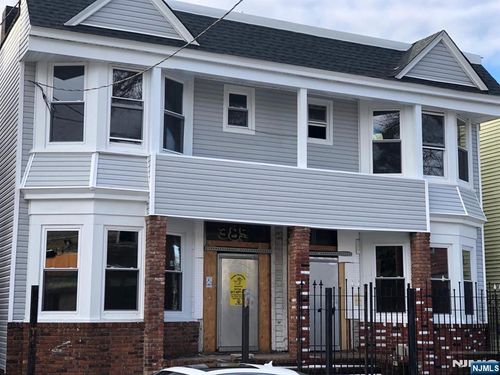 385 S 20th St, Newark, NJ, 07103-1351 | Card Image