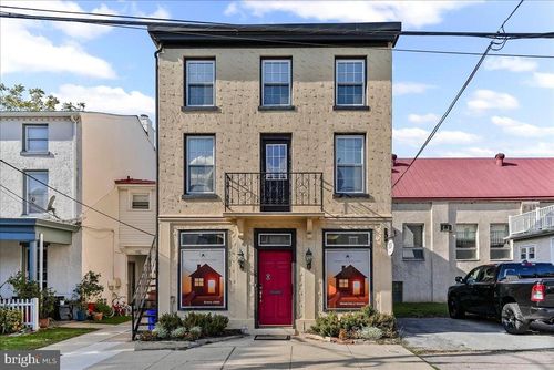 113 W Chestnut St, WEST CHESTER, PA, 19380-2515 | Card Image