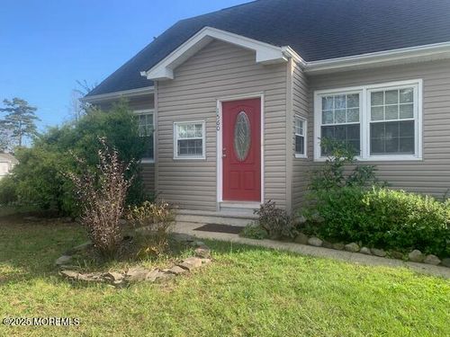 1560 Whittier Ave, Toms River, NJ, 08753-7052 | Card Image