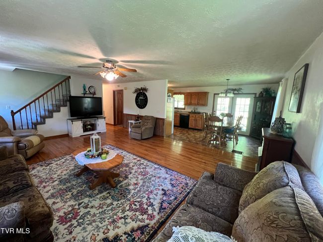 312 Simerly Creek Rd, House other with 4 bedrooms, 2 bathrooms and null parking in Hampton TN | Image 15