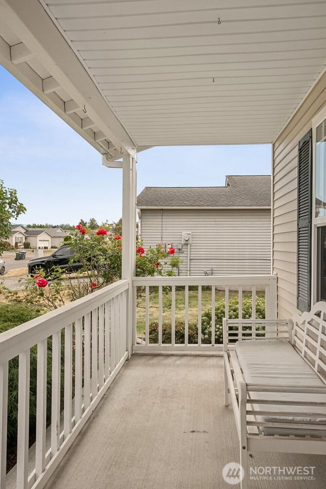 1105 Nunnally Ave Nw, House other with 3 bedrooms, 3 bathrooms and 2 parking in Orting WA | Image 4