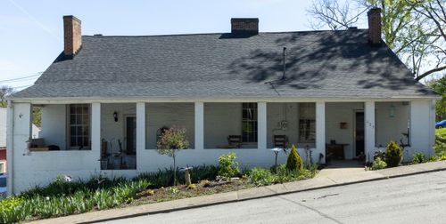 629 Woodland Ave, Frankfort, KY, 40601-3433 | Card Image